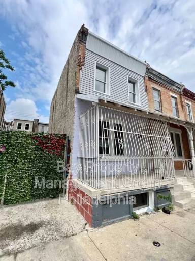 Main picture of 3438 N Bodine St