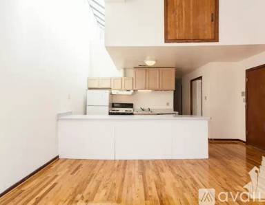 Main picture of 2519 N Lincoln Ave