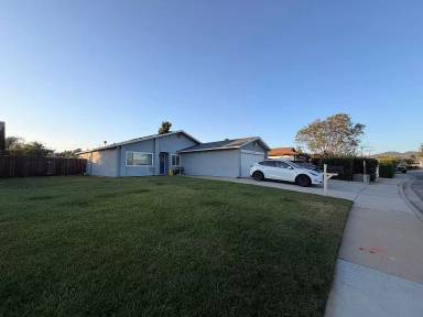 Main picture of 1436 Pearl Pl
