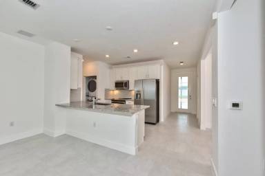Main picture of 26331 Coco Cay Cir