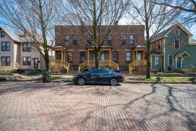 Main picture of 954 Delaware Ave