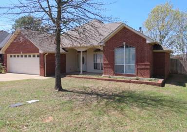 Main picture of 16554 Beauregard Dr