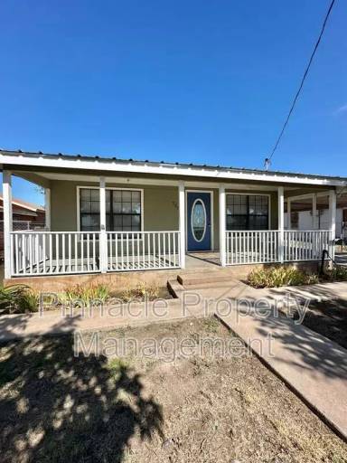 Main picture of 726 Rust St