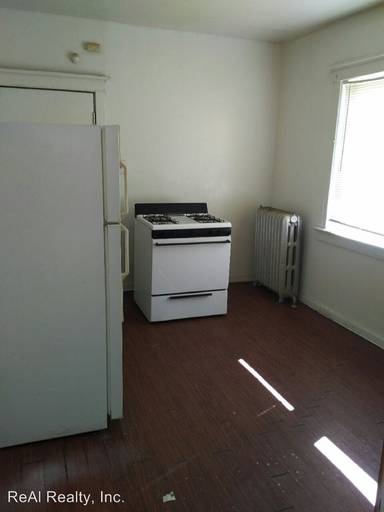 Main picture of 6417 S Champlain Ave