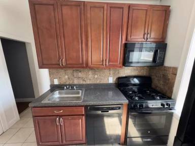 Main picture of 1204 Kennedy Blvd