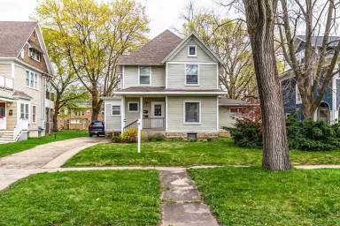 Main picture of 817 Church St