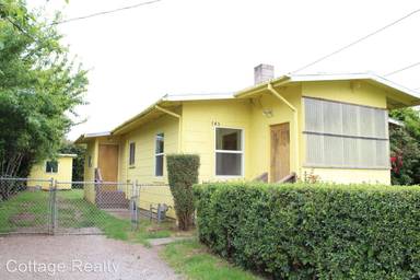 Main picture of 745 Wolf Rd