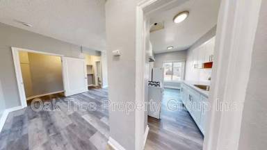 Main picture of 2805 E 16th St