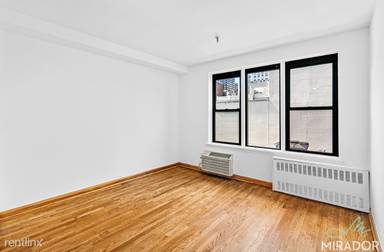 Main picture of 1435 York Ave