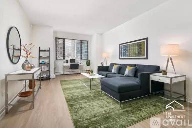 Main picture of 20 E Chestnut St