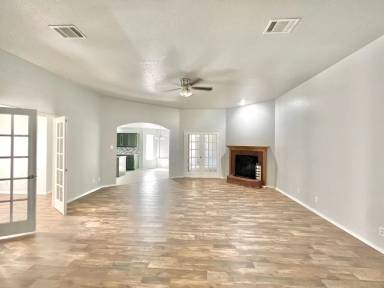 Main picture of 4201 Captain Dr