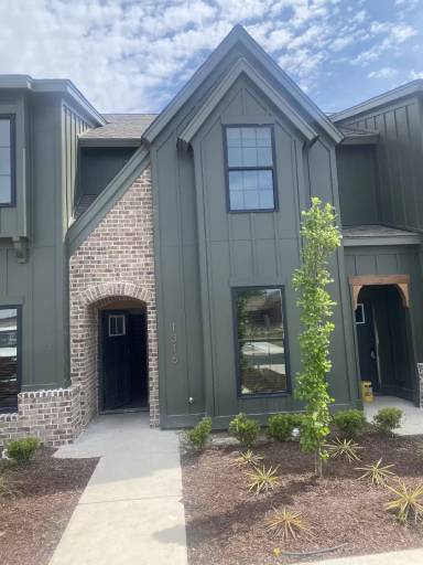 Main picture of 1316 Twelve Oaks Ln
