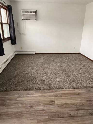 Main picture of 305 Collins Ave