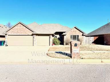 Main picture of 9013 NW 92nd St