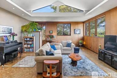 Main picture of 3405 Rio Rd