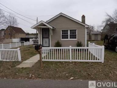 Main picture of 125 2nd Ave