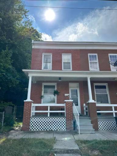 Main picture of 4410 Fairview Ave