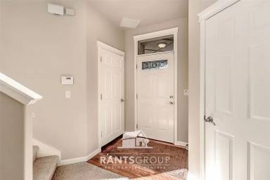 Main picture of 4724 Stonegate St SE
