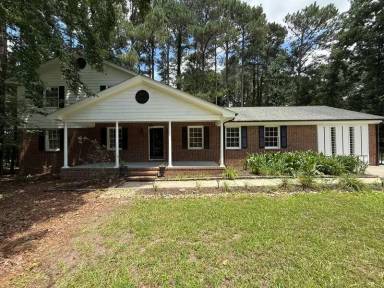 Main picture of 208 Hardwood Ridge Ct