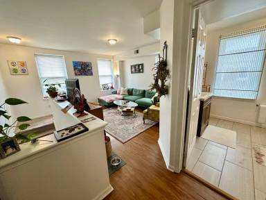 Main picture of 221 S 51st St