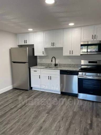 Main picture of Deerwood Apartments