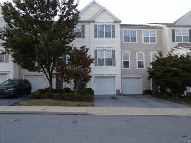 Main picture of 8521 Gateway Rd
