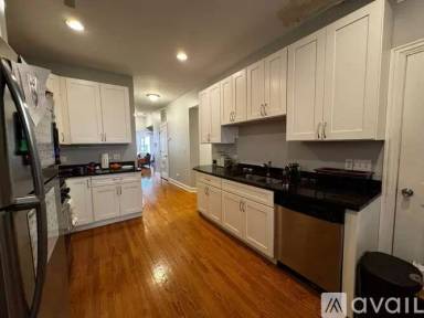 Main picture of 4654 N Monticello Ave