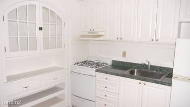 Main picture of 2149 N Fremont St