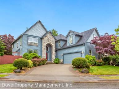 Main picture of 17703 NE 31st St