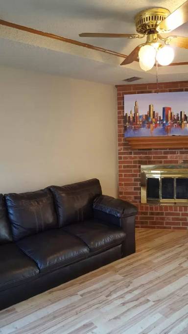 Main picture of 9605 Dover Ave
