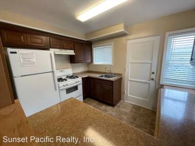 Main picture of 4954 W Point Loma Blvd