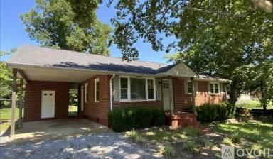 Main picture of 962 Draughon Dr