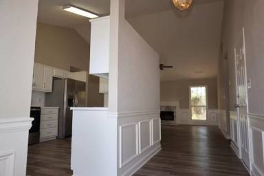 Main picture of 955 Mercury Dr