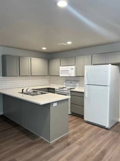 Main picture of 5307 Smitten St