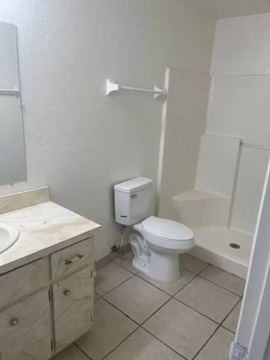Main picture of 1515 S Oleander Ave