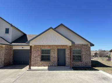 Main picture of 8691 Ellis Dr