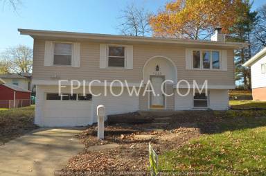 Main picture of 1225 Harold Dr SE