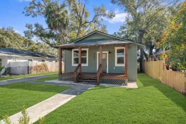 Main picture of 309 E Selma Ave