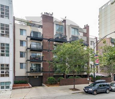 Main picture of 1220 N La Salle Dr