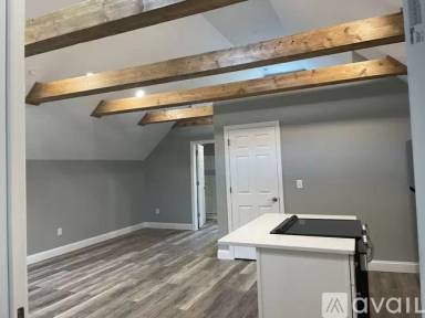 Main picture of 242 Main St