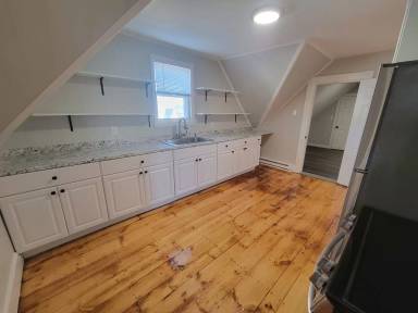 Main picture of 481 Lincoln St