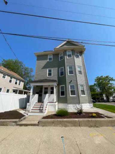 Main picture of 73 Fairview Ave