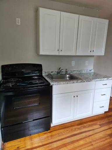 Main picture of 155 Beech St
