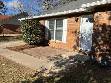 Main picture of 216 Holiday Cir