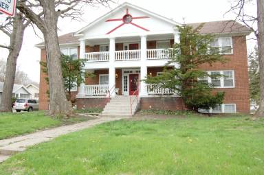 Main picture of 3927 University Ave