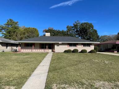 Main picture of 2221 77th Ave