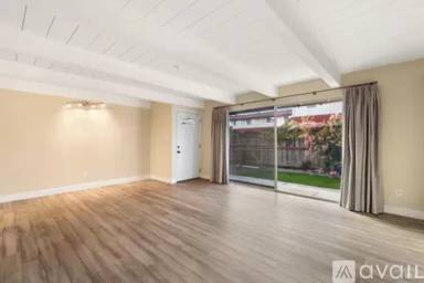 Main picture of 61 Avram Ave