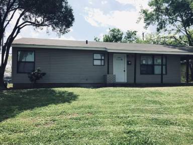 Main picture of 3216 Longview Dr