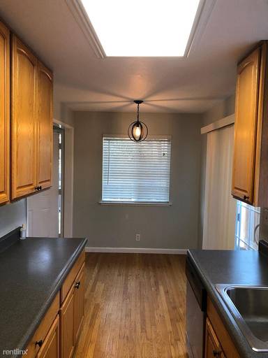 Main picture of 70 Amherst Ave