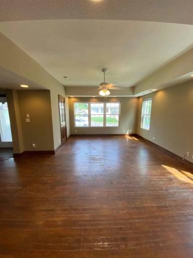 Main picture of 1400 Rosemary Ln